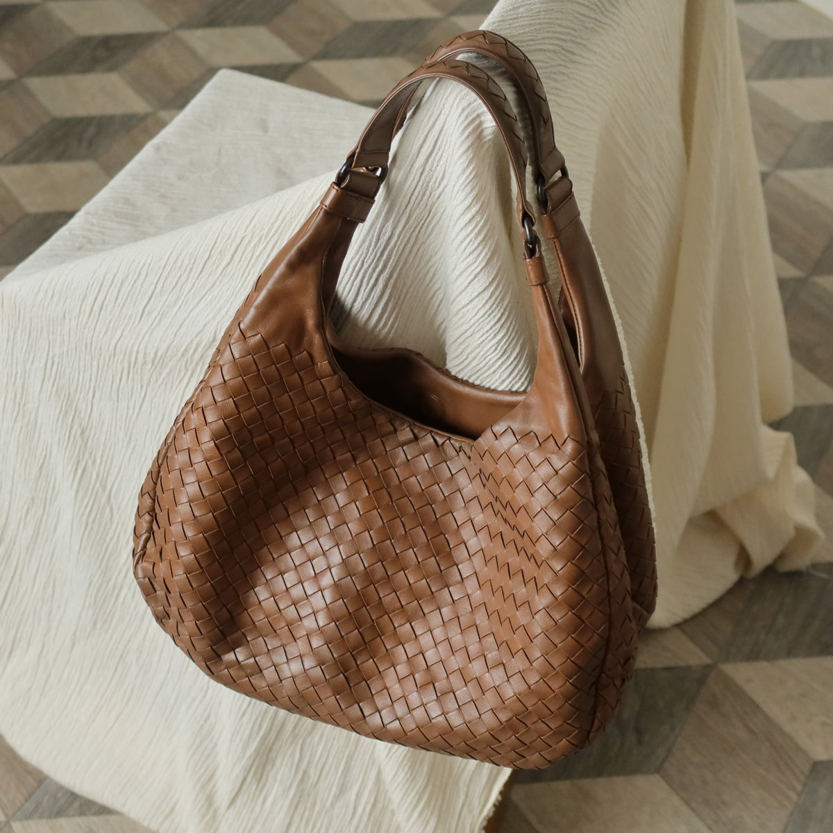 Bottega Veneta Vintage Caramel Brown Intrecciato Campana Hobo Shoulder Bag M