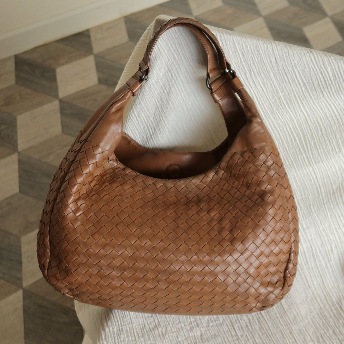 Bottega Veneta Vintage Caramel Brown Intrecciato Campana Hobo Shoulder Bag M