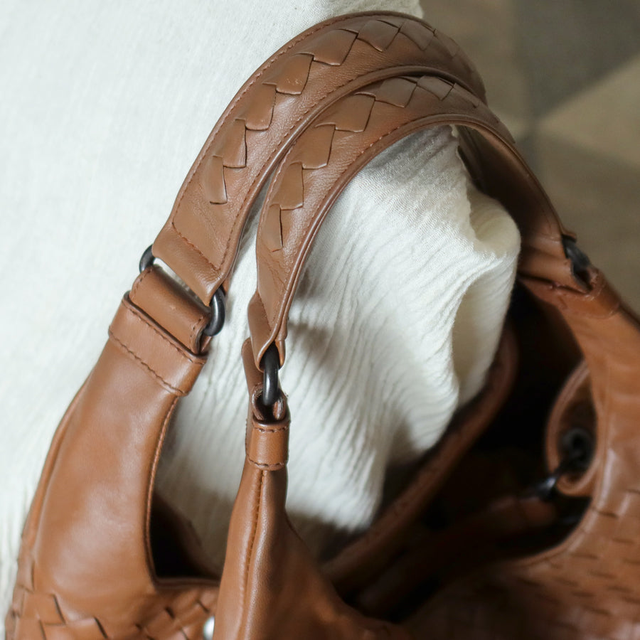 Bottega Veneta Vintage Caramel Brown Intrecciato Campana Hobo Shoulder Bag M