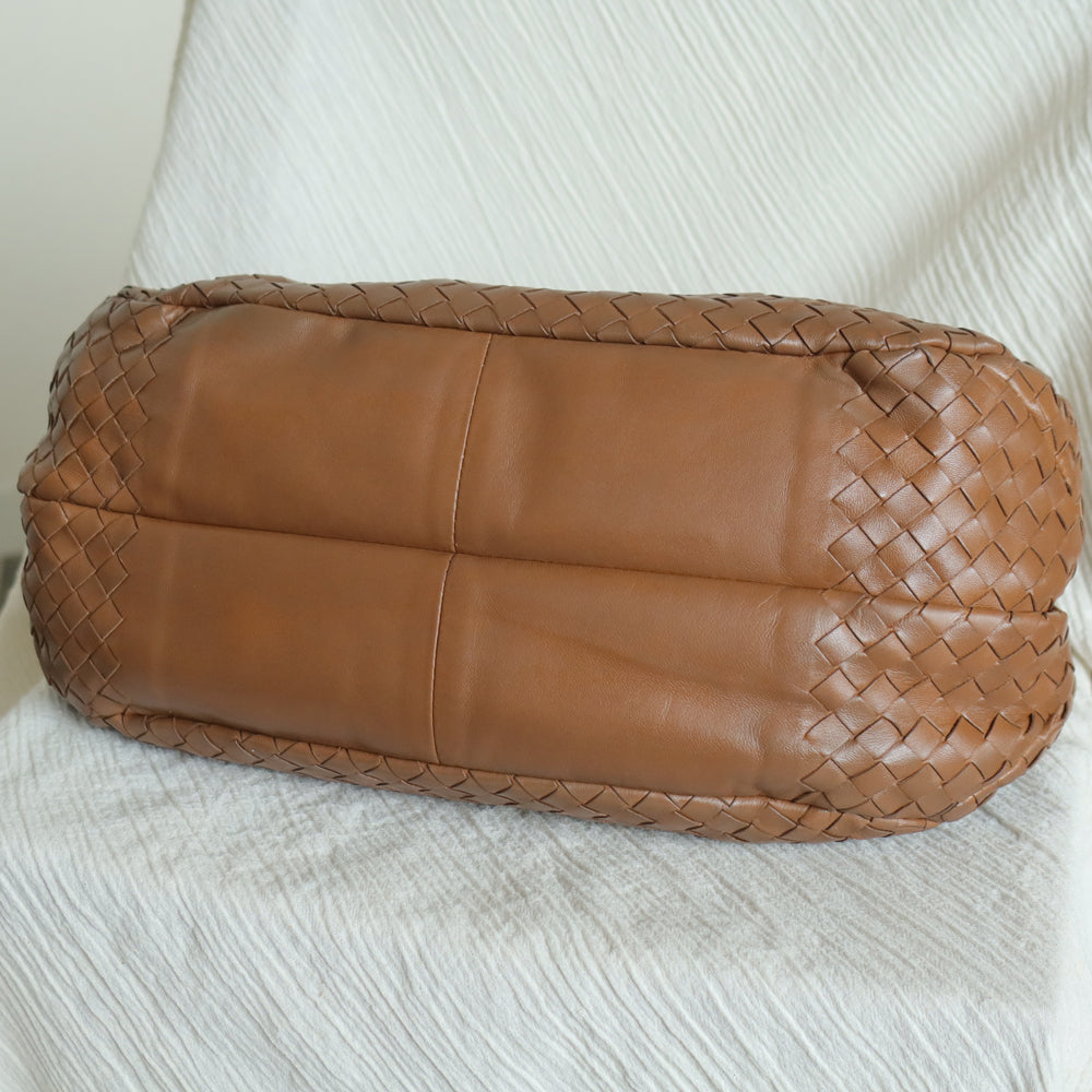 Bottega Veneta Vintage Caramel Brown Intrecciato Campana Hobo Shoulder Bag M