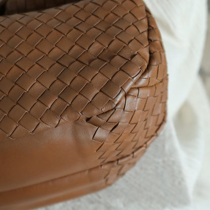 Bottega Veneta Vintage Caramel Brown Intrecciato Campana Hobo Shoulder Bag M