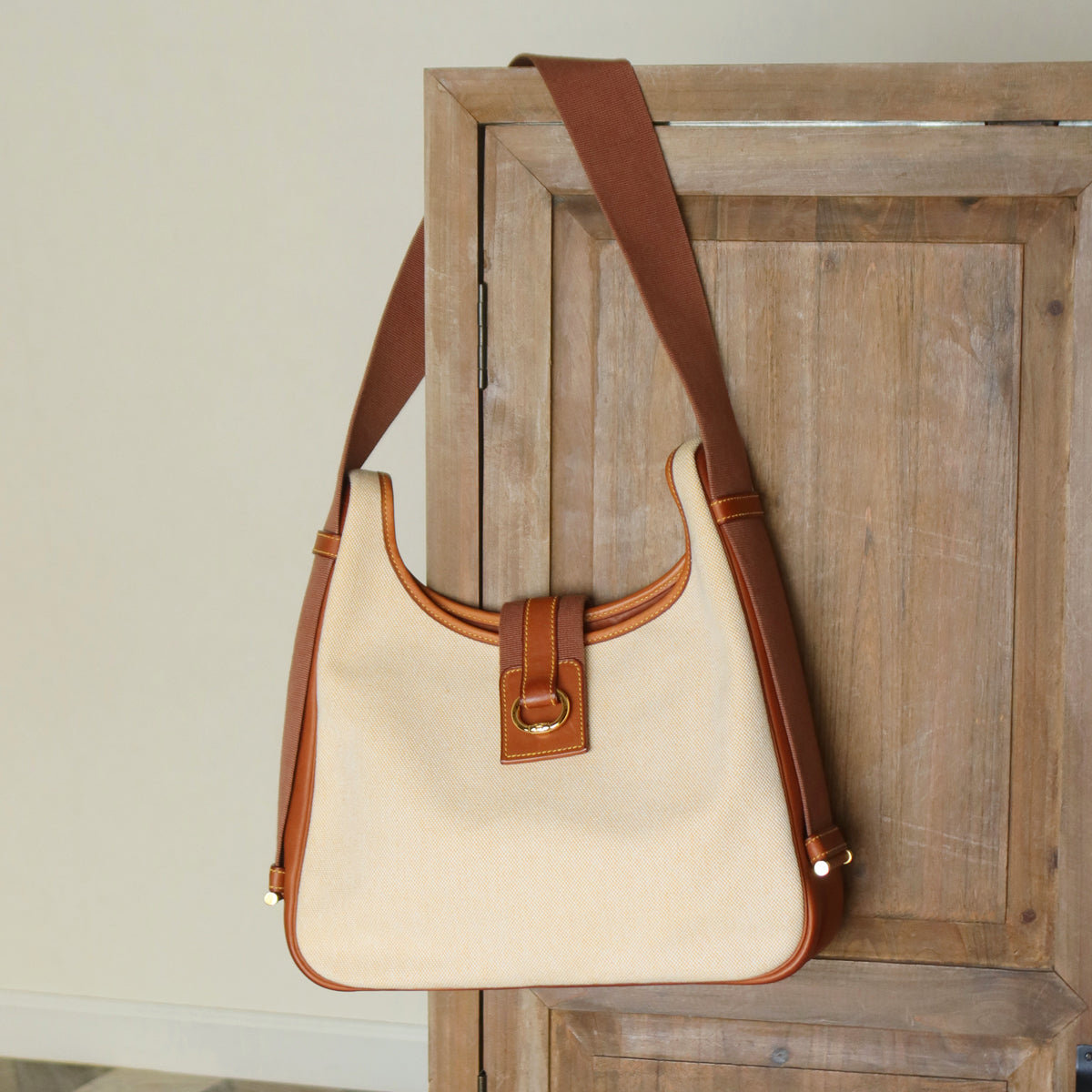 Hermès Vintage '80s Brown Leather Beige Toile Tsako Shoulder Bag
