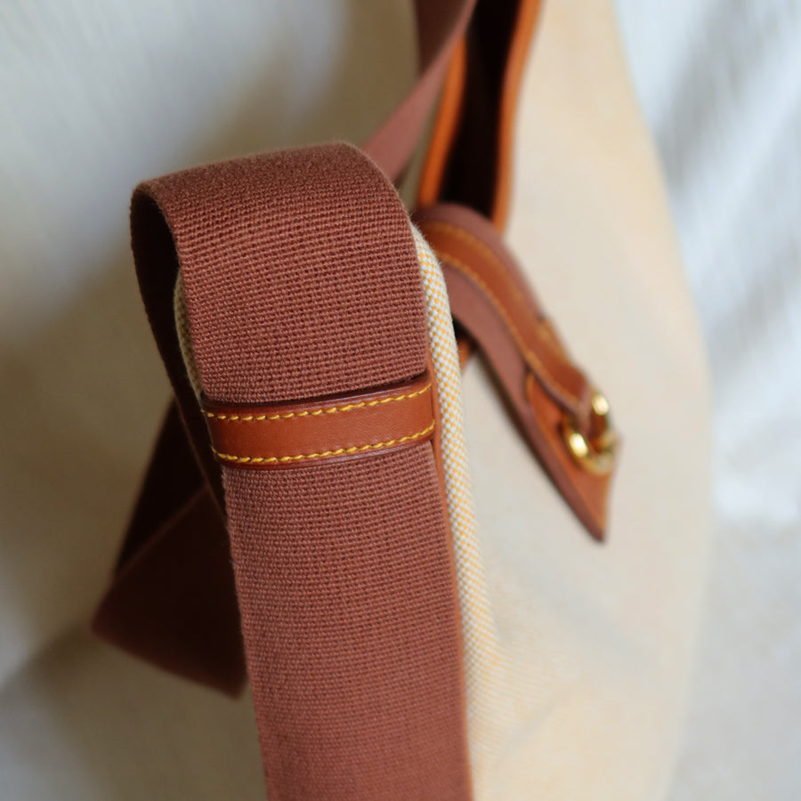 Hermès Vintage '80s Brown Leather Beige Toile Tsako Shoulder Bag