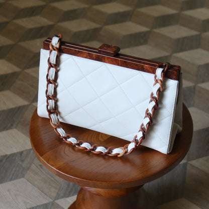 Rare Chanel Vintage White Quilted Leather Wood Link Chain Kiss Lock Shoulder Bag