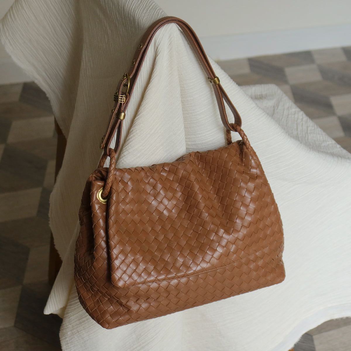 Bottega Veneta Vintage Caramel Brown Intrecciato Ring Hobo Shoulder Flap Bag