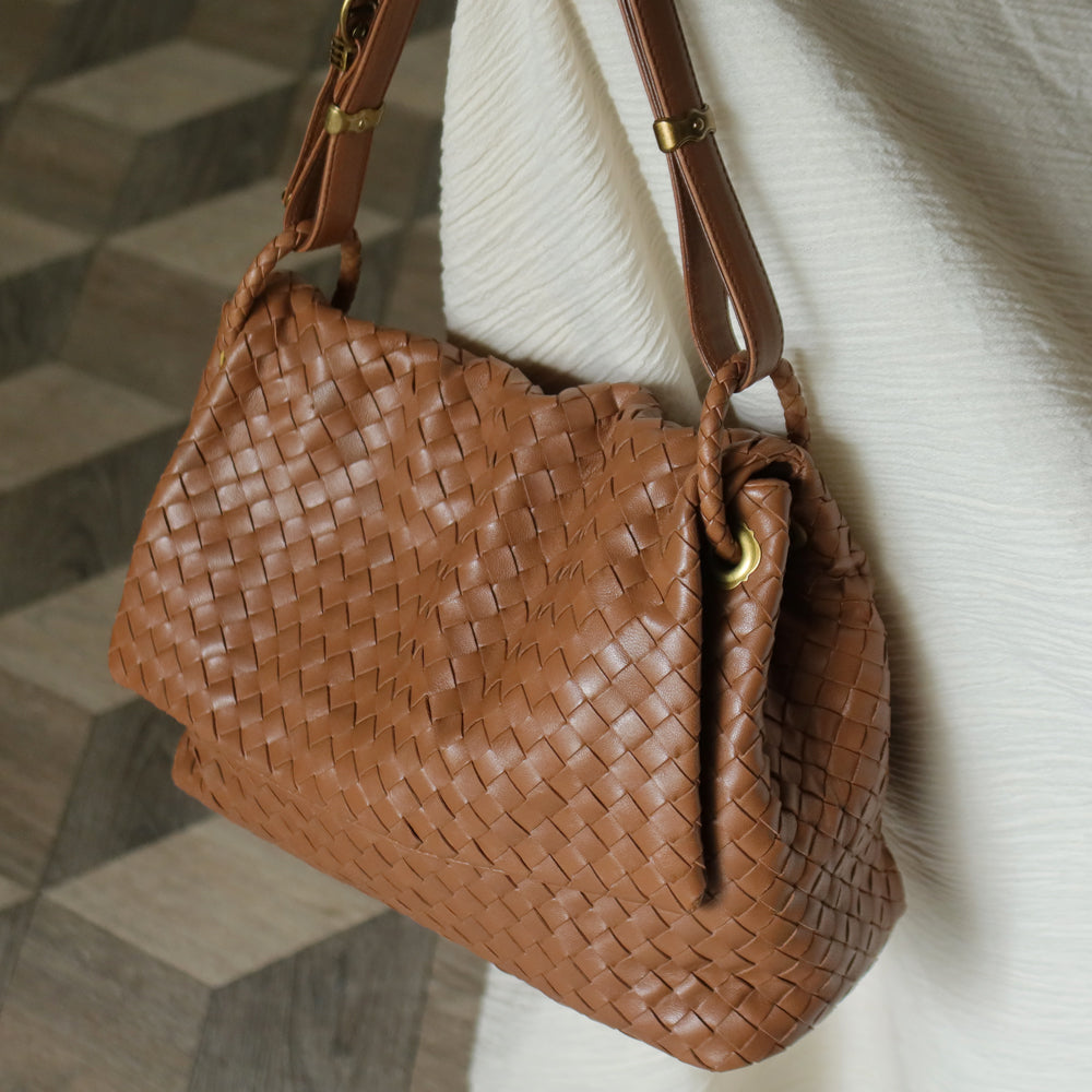 Bottega Veneta Vintage Caramel Brown Intrecciato Ring Hobo Shoulder Flap Bag