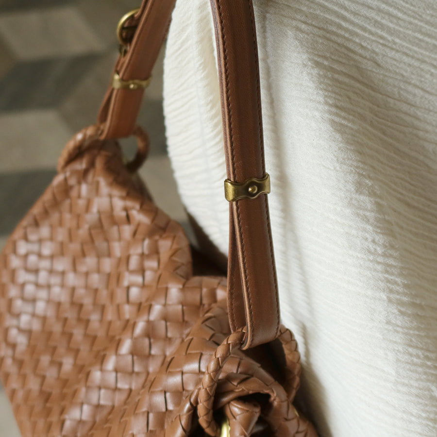 Bottega Veneta Vintage Caramel Brown Intrecciato Ring Hobo Shoulder Flap Bag