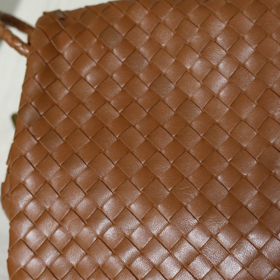 Bottega Veneta Vintage Caramel Brown Intrecciato Ring Hobo Shoulder Flap Bag
