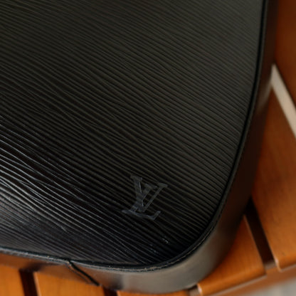 Louis Vuitton Vintage Black Epi Leather Buckle Shoulder Bag