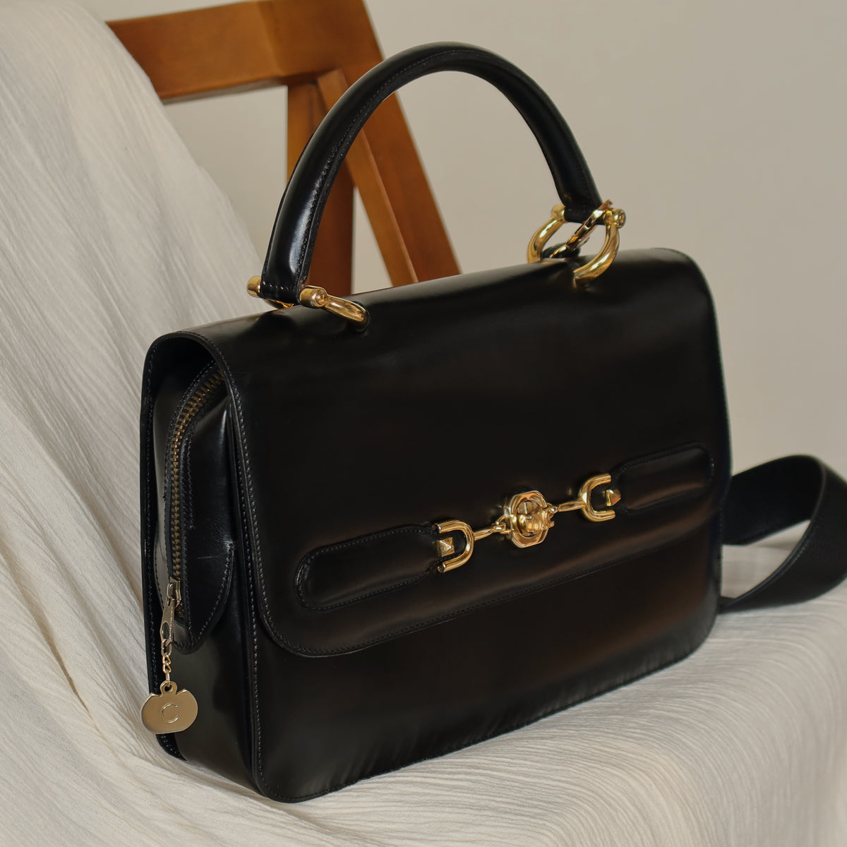 Celine Vintage Classic Black Calfskin Triomphe turn lock 2way Bag