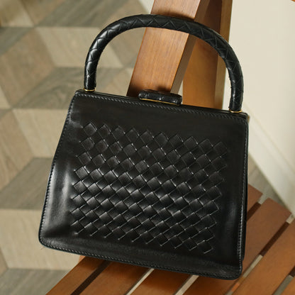 Vintage Bottega Veneta Black Lambskin Intrecciato Top Handle Kiss Lock Lady Bag