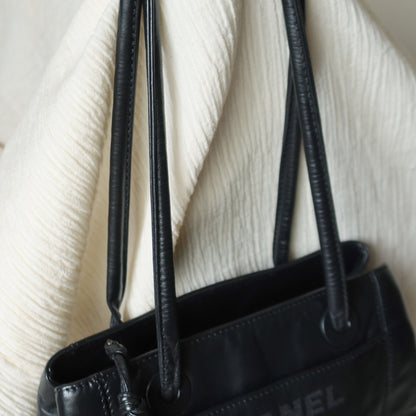 Chanel Vintage Black Lambskin Leather CC Tassel Logo Shoulder Tote Bag