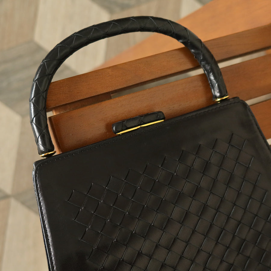 Vintage Bottega Veneta Black Lambskin Intrecciato Top Handle Kiss Lock Lady Bag