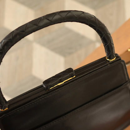Vintage Bottega Veneta Black Lambskin Intrecciato Top Handle Kiss Lock Lady Bag