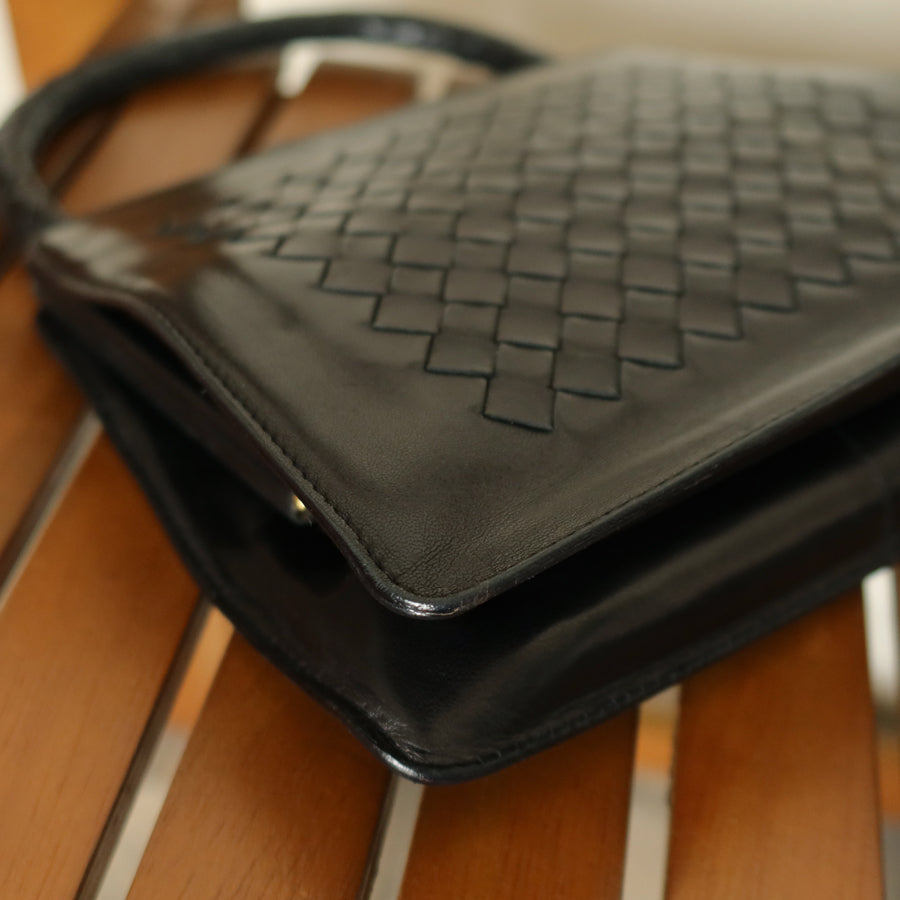 Vintage Bottega Veneta Black Lambskin Intrecciato Top Handle Kiss Lock Lady Bag