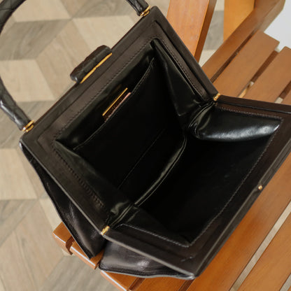 Vintage Bottega Veneta Black Lambskin Intrecciato Top Handle Kiss Lock Lady Bag