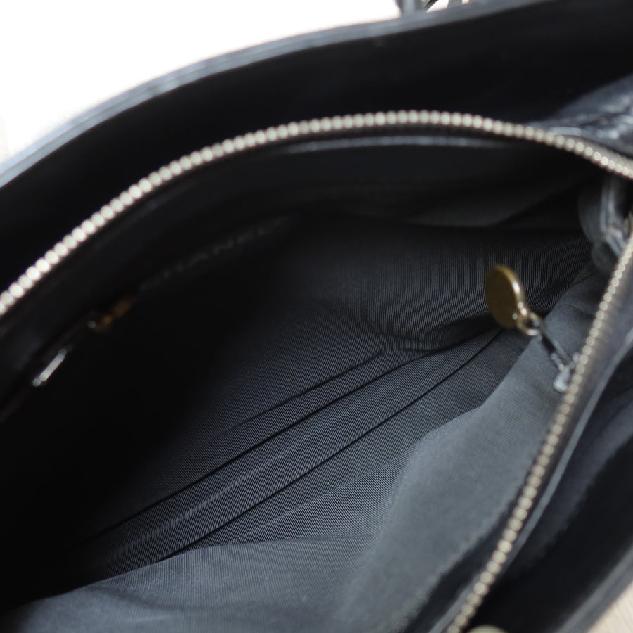Chanel Vintage Black Lambskin Leather CC Tassel Logo Shoulder Tote Bag