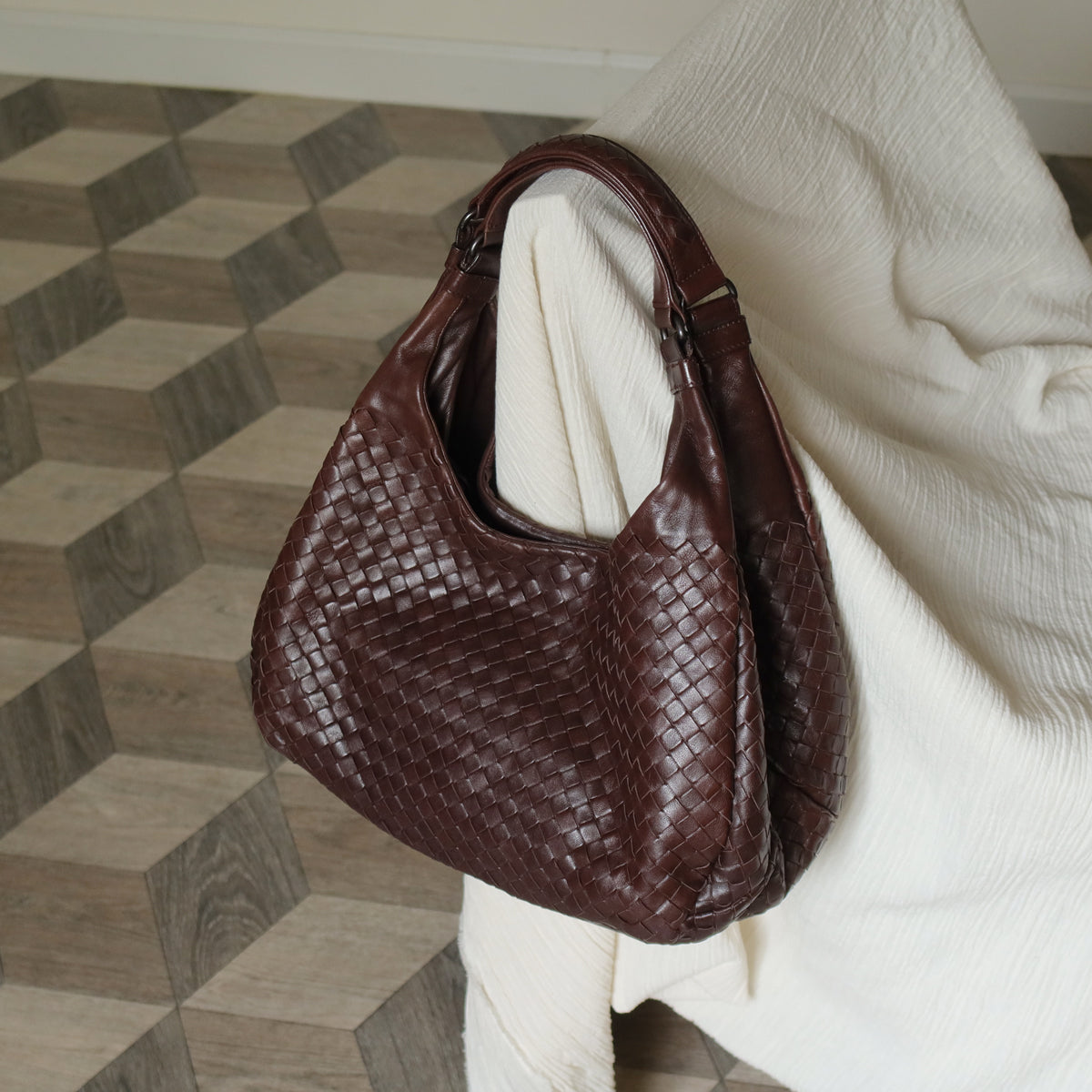 Bottega Veneta Vintage Dark Brown Intrecciato Campana Hobo Shoulder Bag M2