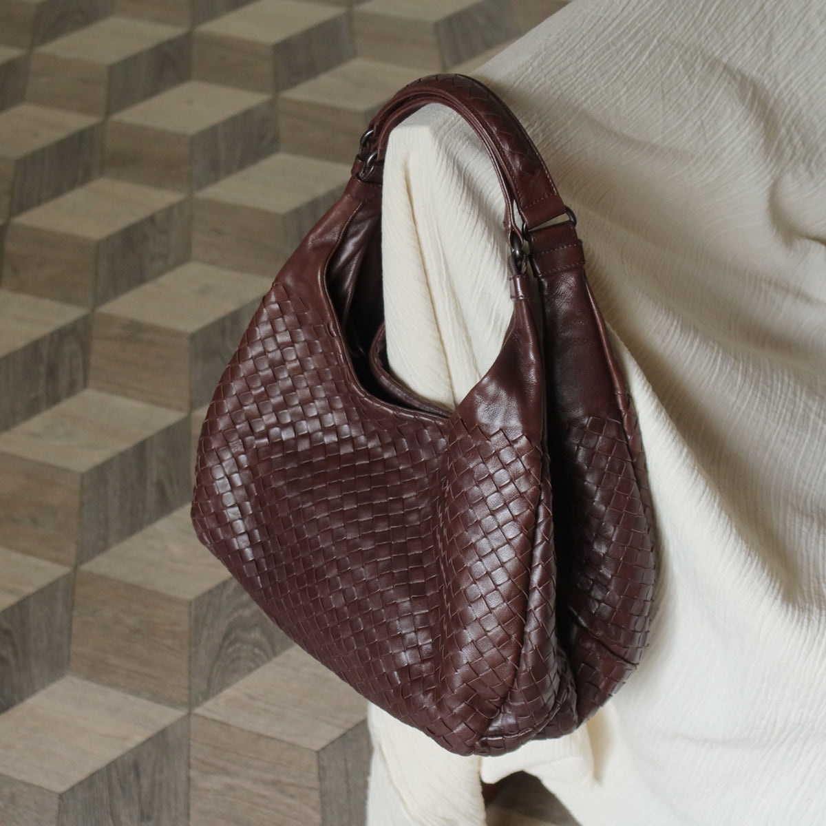 Bottega Veneta Vintage Dark Brown Intrecciato Campana Hobo Shoulder Bag M2
