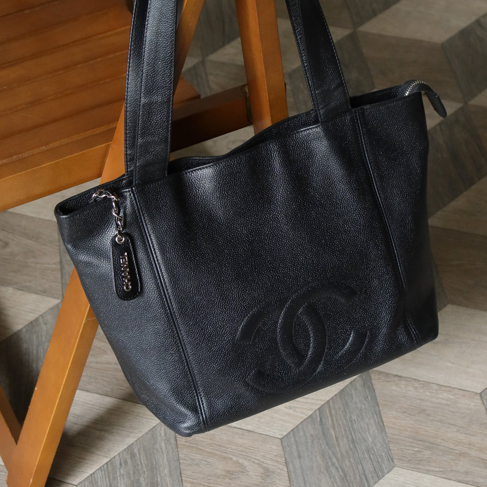 Chanel Vintage Black Caviar Leather CC mark Zipper charm Shoulder Tote Bag