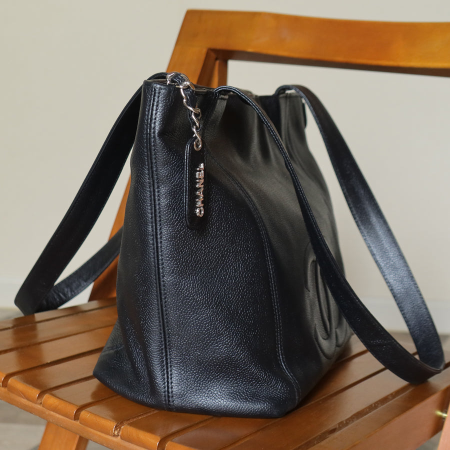 Chanel Vintage Black Caviar Leather CC mark Zipper charm Shoulder Tote Bag