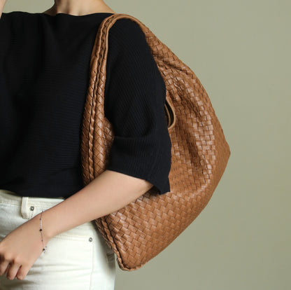 Bottega Veneta Vintage Caramel Brown Intrecciato Weave Veneta Hobo Bag Large