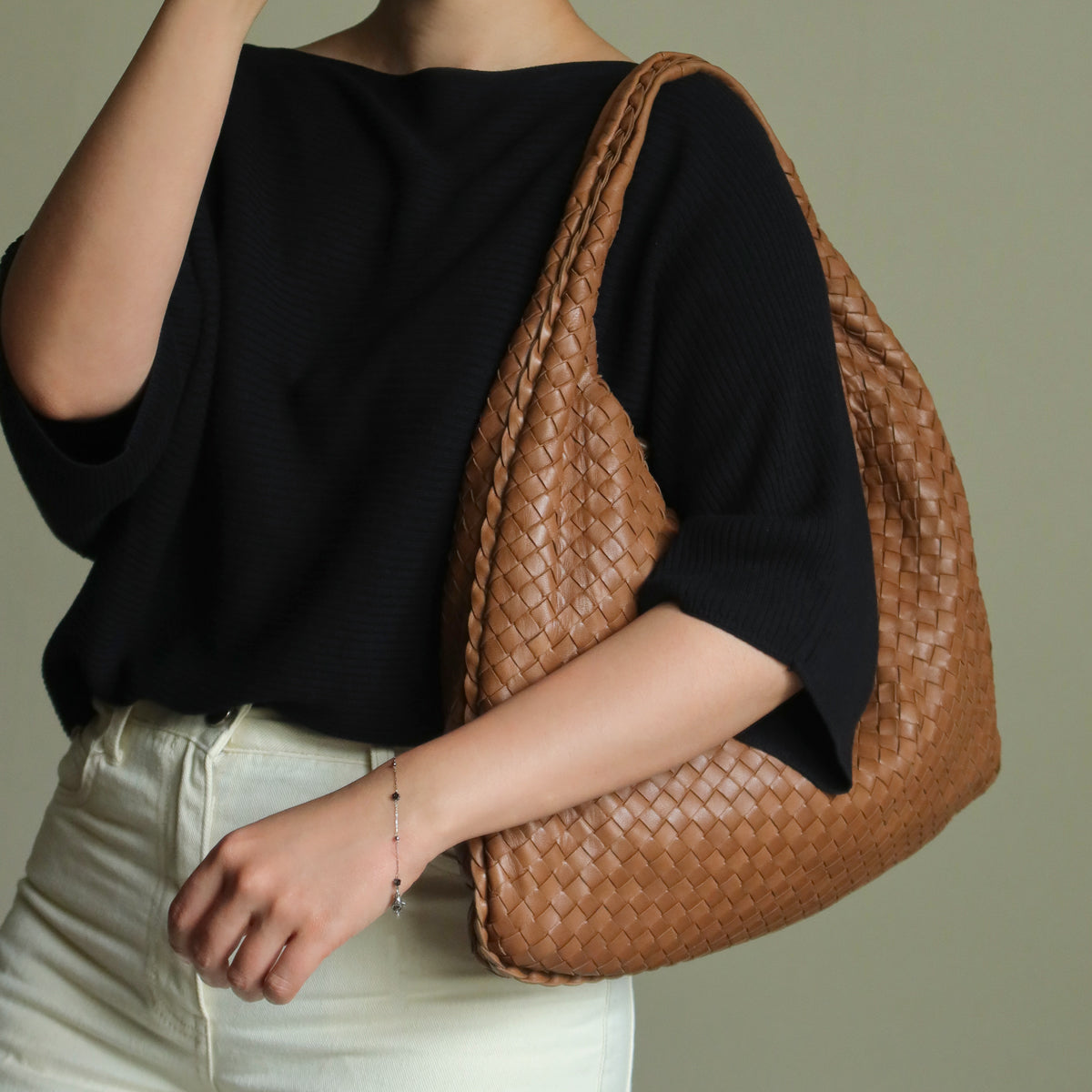 Bottega Veneta Vintage Caramel Brown Intrecciato Weave Veneta Hobo Bag Large