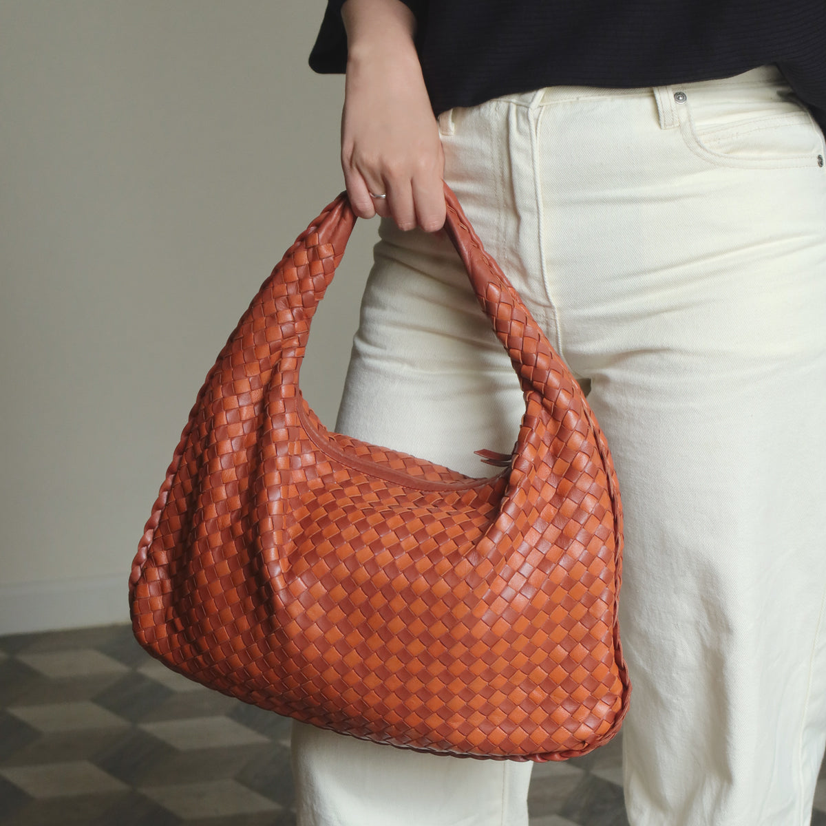 Rare Bottega Veneta Burnt Coral Orange Dual tone Intrecciato Weave Veneta Hobo Bag