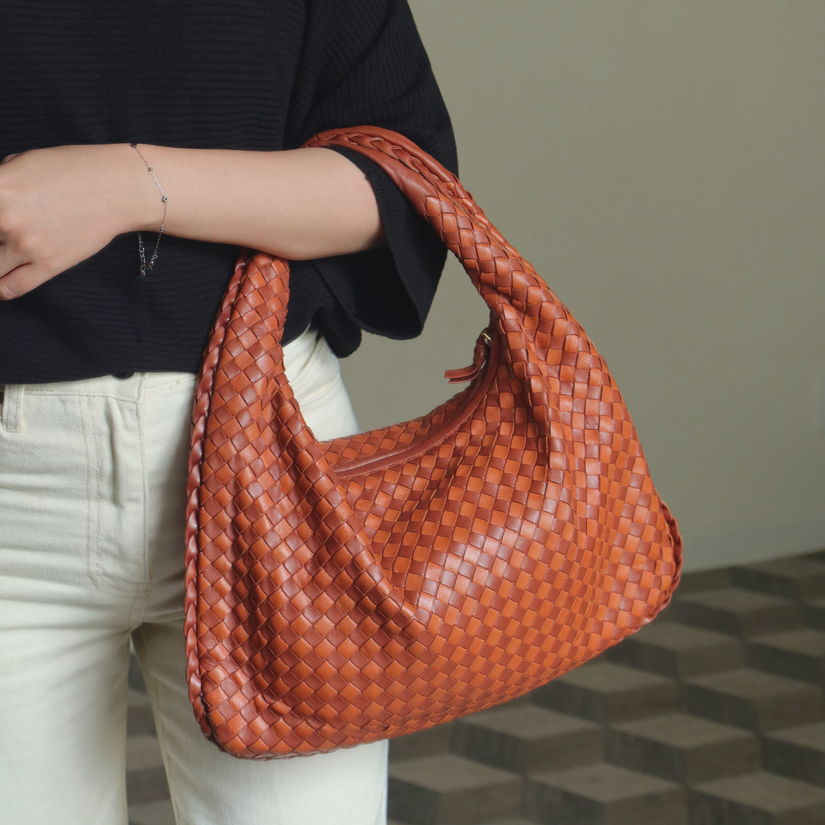 Rare Bottega Veneta Burnt Coral Orange Dual tone Intrecciato Weave Veneta Hobo Bag