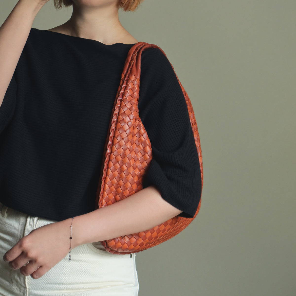 Rare Bottega Veneta Burnt Coral Orange Dual tone Intrecciato Weave Veneta Hobo Bag