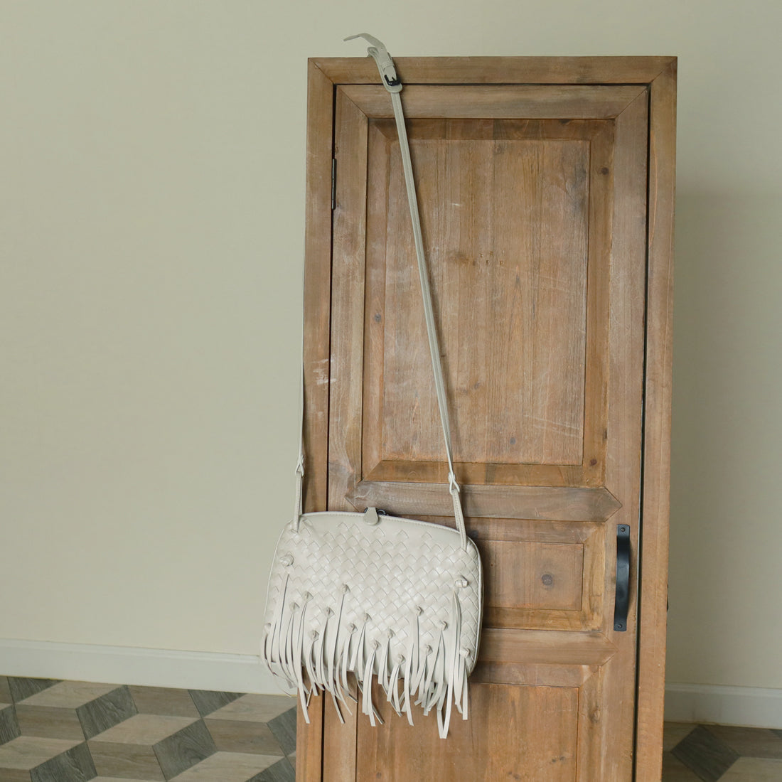 Bottega Veneta Vintage Off White Intrecciato Leather Knot Fringe Crossbody Bag