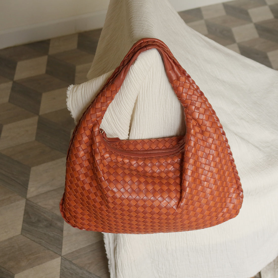 Rare Bottega Veneta Burnt Coral Orange Dual tone Intrecciato Weave Veneta Hobo Bag