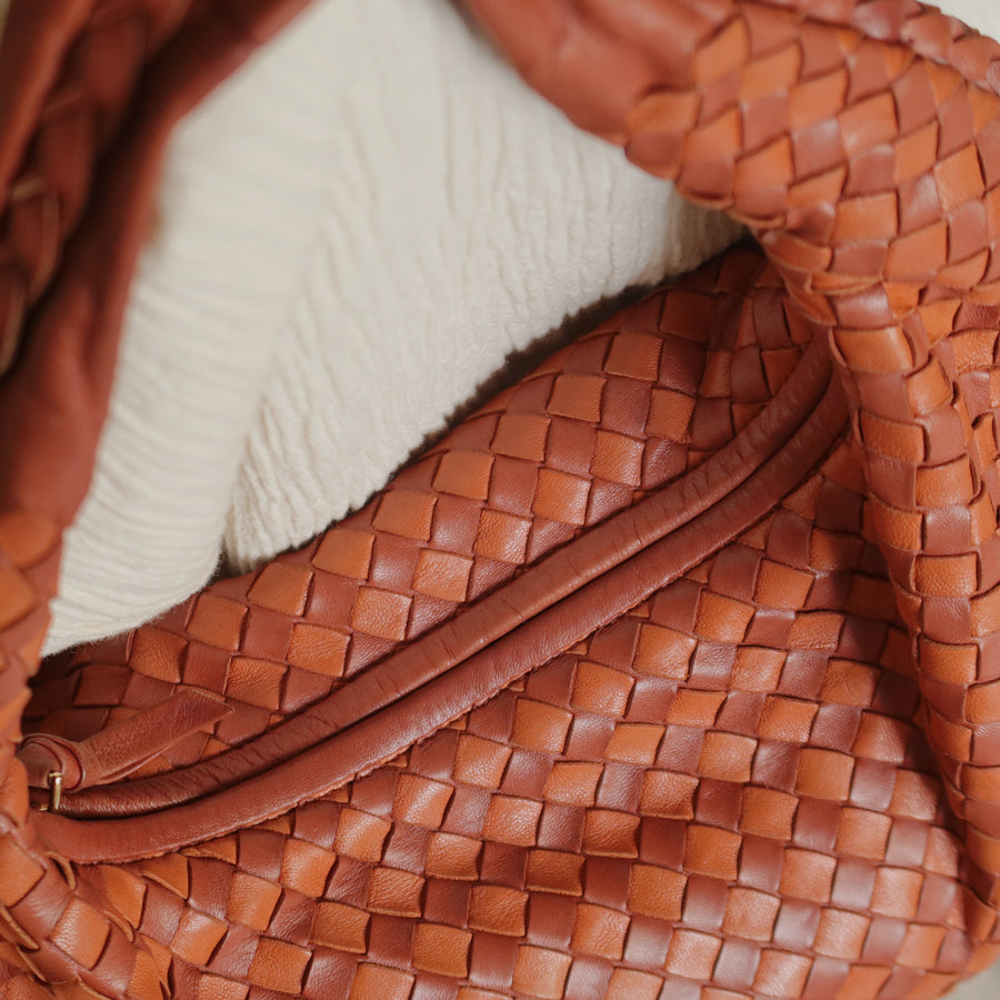 Rare Bottega Veneta Burnt Coral Orange Dual tone Intrecciato Weave Veneta Hobo Bag