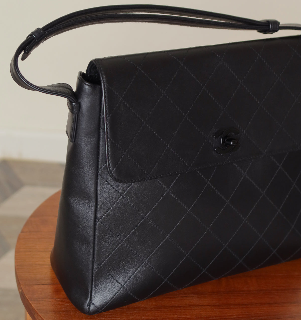 Chanel Vintage Black Lambskin Quilted CC Turn lock Shoulder Bag
