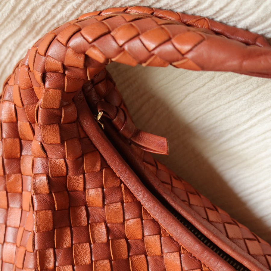 Rare Bottega Veneta Burnt Coral Orange Dual tone Intrecciato Weave Veneta Hobo Bag