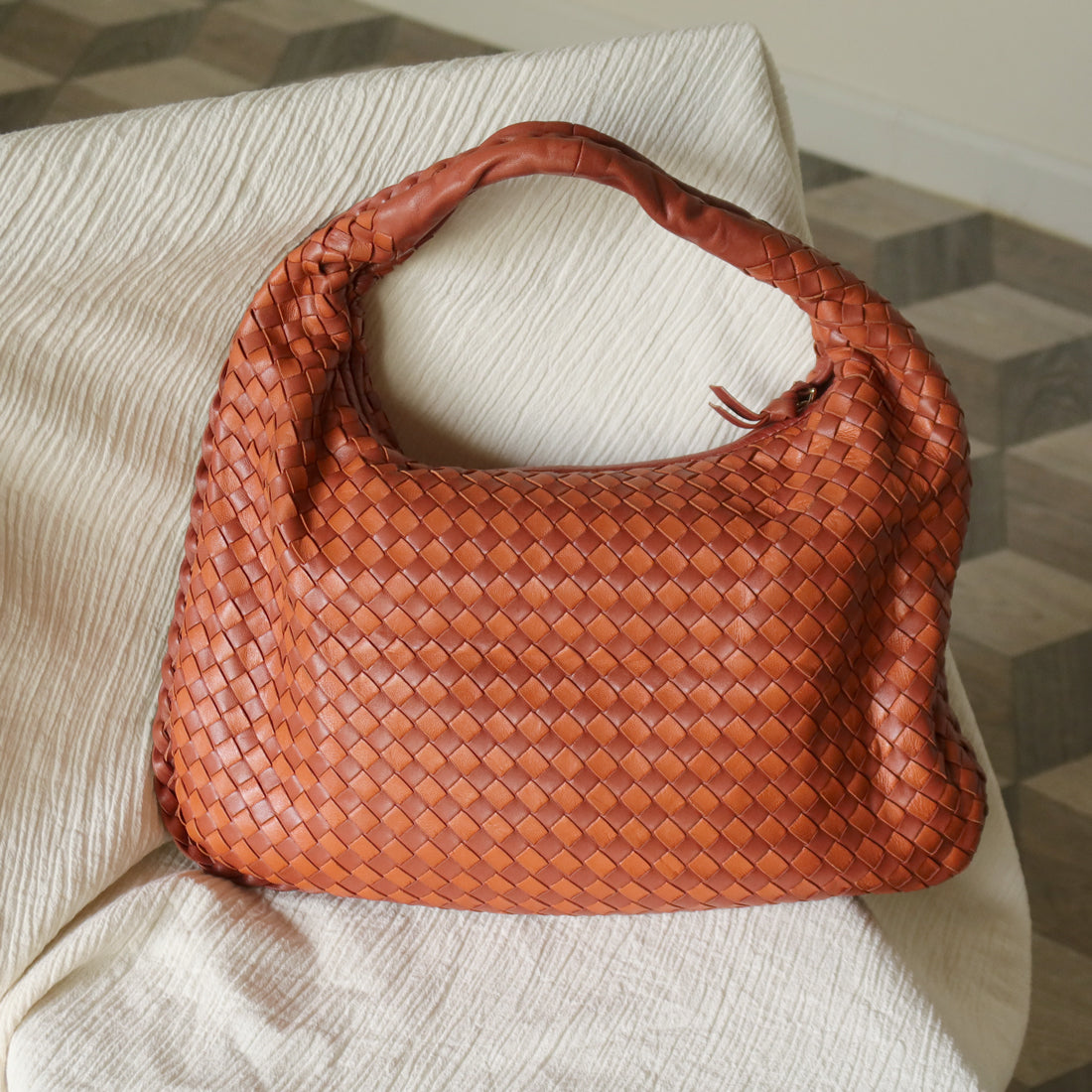 Rare Bottega Veneta Burnt Coral Orange Dual tone Intrecciato Weave Veneta Hobo Bag