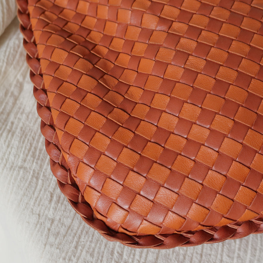 Rare Bottega Veneta Burnt Coral Orange Dual tone Intrecciato Weave Veneta Hobo Bag