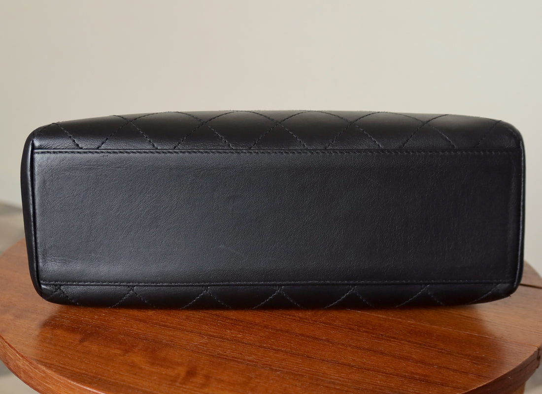 Chanel Vintage Black Lambskin Quilted CC Turn lock Shoulder Bag