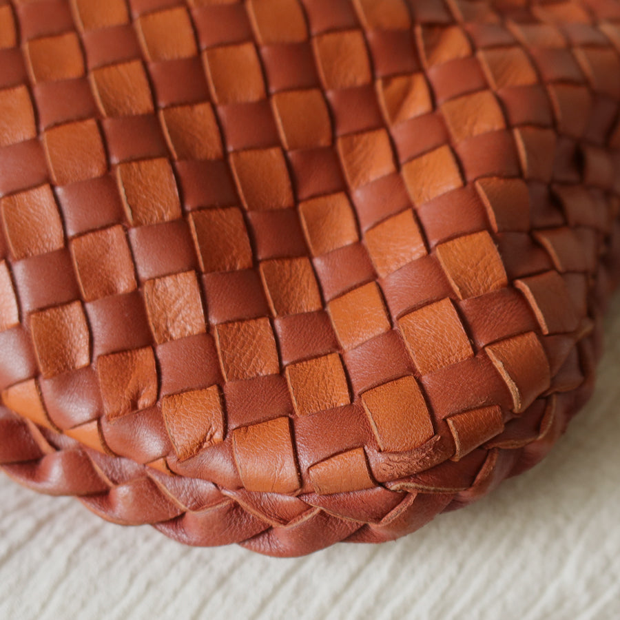Rare Bottega Veneta Burnt Coral Orange Dual tone Intrecciato Weave Veneta Hobo Bag