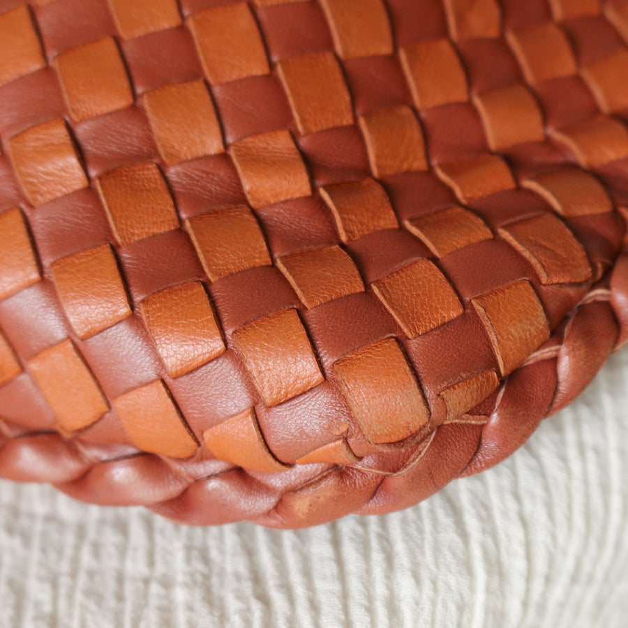 Rare Bottega Veneta Burnt Coral Orange Dual tone Intrecciato Weave Veneta Hobo Bag