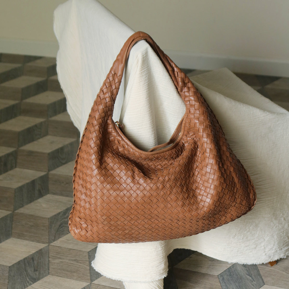 Bottega Veneta Vintage Caramel Brown Intrecciato Weave Veneta Hobo Bag Large