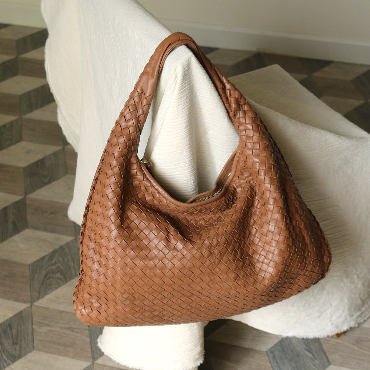 Bottega Veneta Vintage Caramel Brown Intrecciato Weave Veneta Hobo Bag Large