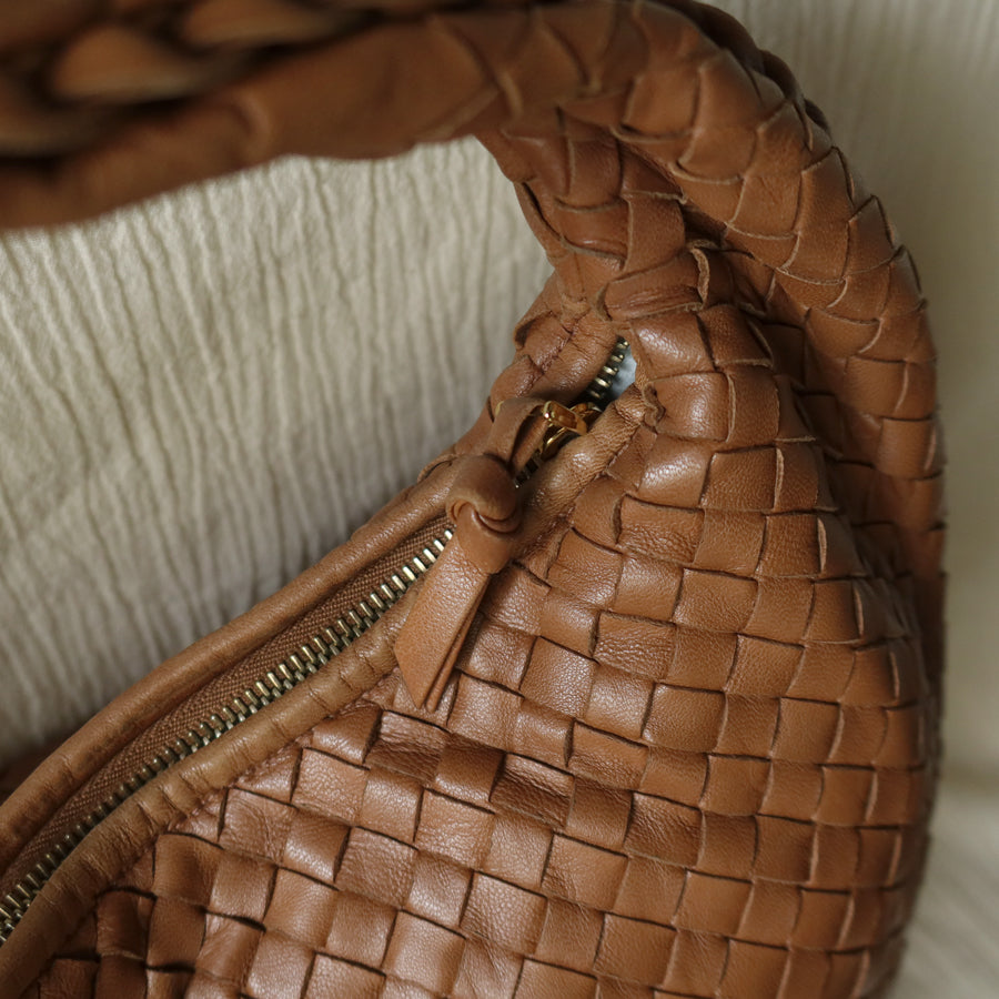 Bottega Veneta Vintage Caramel Brown Intrecciato Weave Veneta Hobo Bag Large