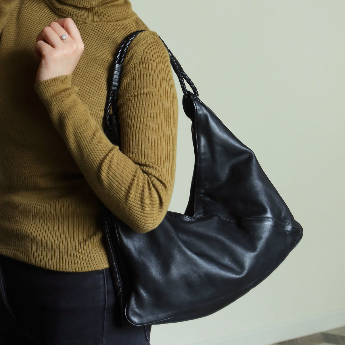 Bottega Veneta Vintage Black Leather Braided Strap Hobo Shoulder Bag