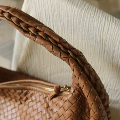Bottega Veneta Vintage Caramel Brown Intrecciato Weave Veneta Hobo Bag Large