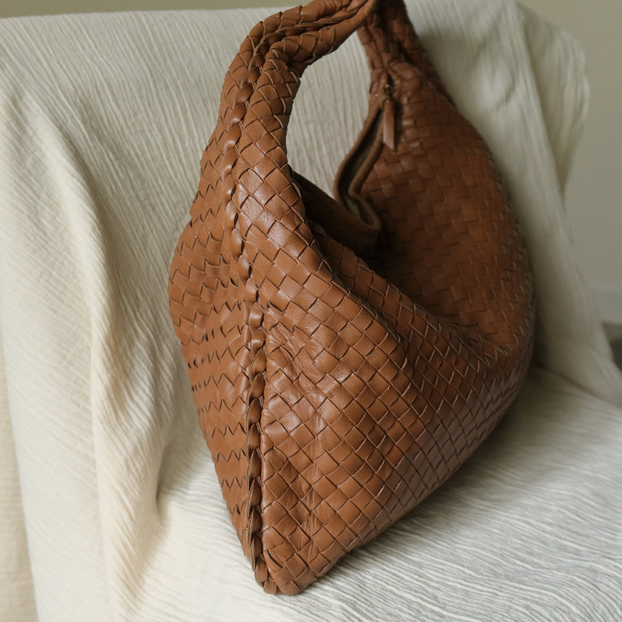 Bottega Veneta Vintage Caramel Brown Intrecciato Weave Veneta Hobo Bag Large
