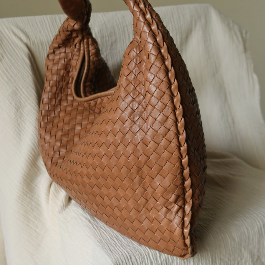 Bottega Veneta Vintage Caramel Brown Intrecciato Weave Veneta Hobo Bag Large