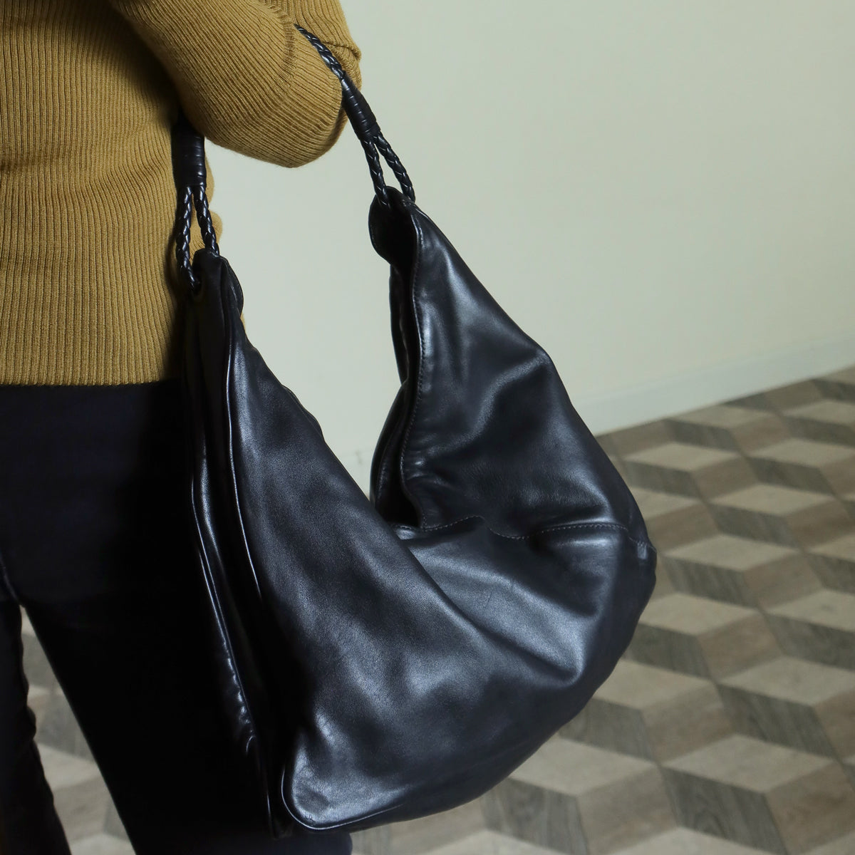 Bottega Veneta Vintage Black Leather Braided Strap Hobo Shoulder Bag