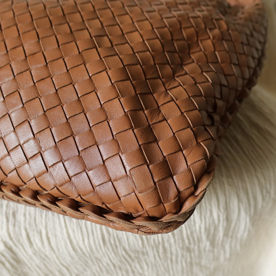 Bottega Veneta Vintage Caramel Brown Intrecciato Weave Veneta Hobo Bag Large