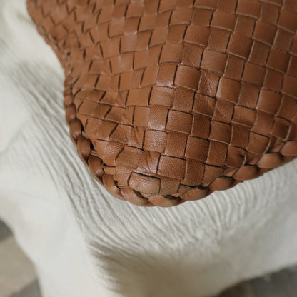 Bottega Veneta Vintage Caramel Brown Intrecciato Weave Veneta Hobo Bag Large